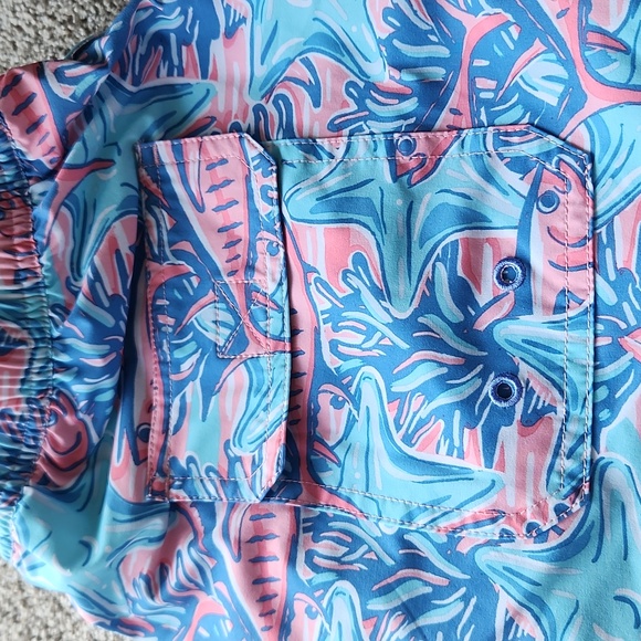 Vineyard Vines Men's Swim Trunks - Picture 5 of 5